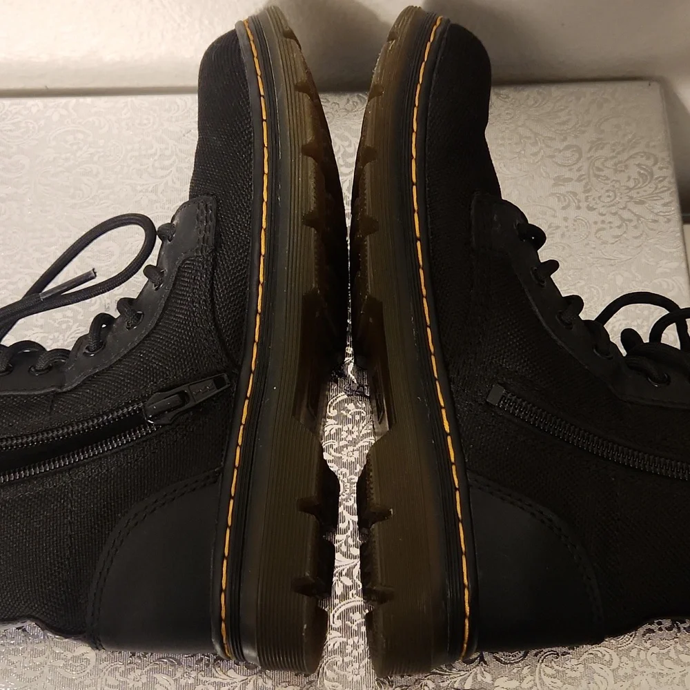 Kids Dr. Martens Black Combat Boots Size 1. - Picture 8 of 11